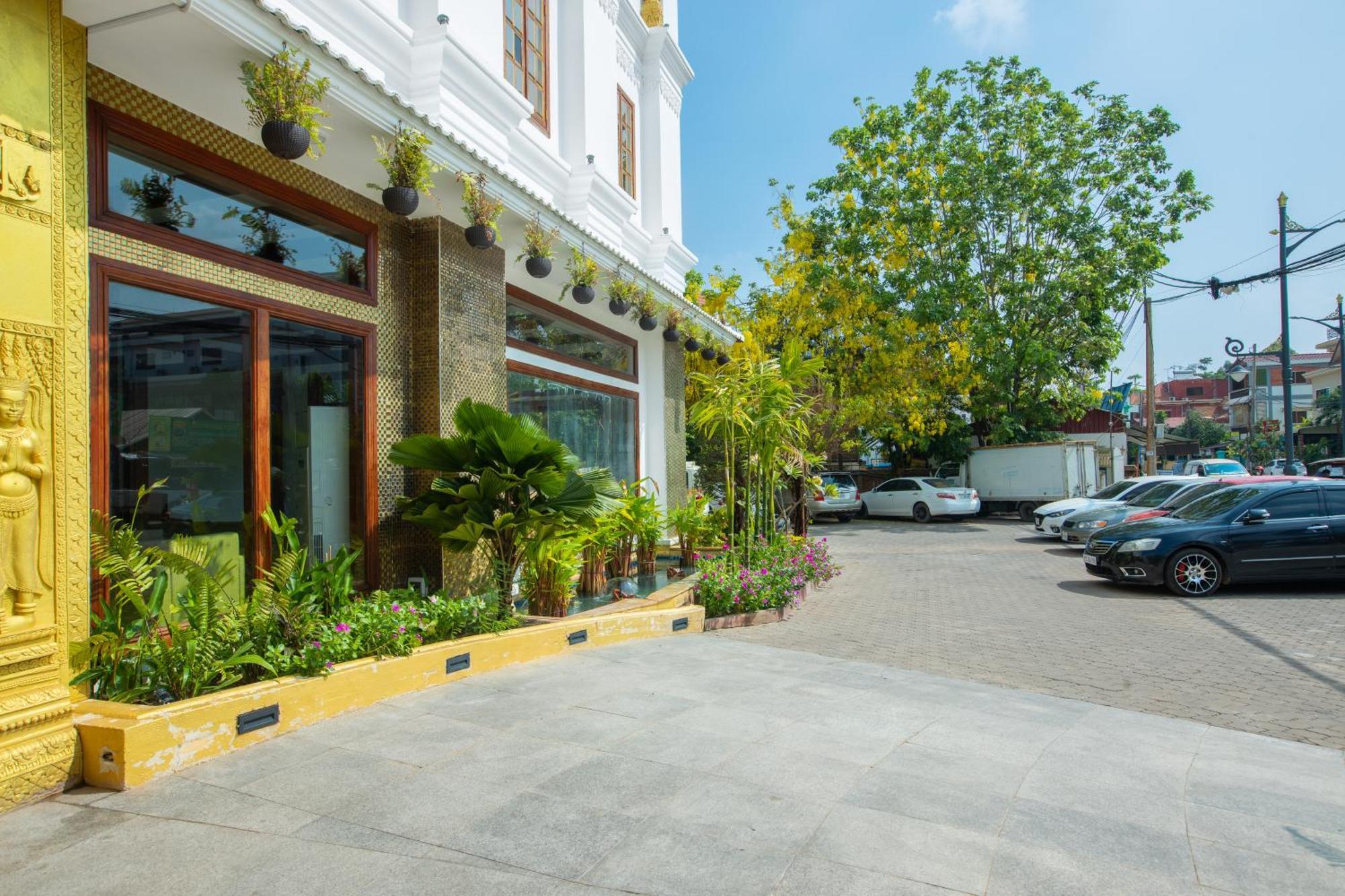 Angkor Land Urban Boutique Hotel Siem Reap Exterior photo